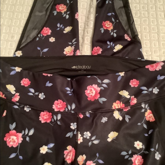 IDEOLOGY YOGA / ATHLETIC PANTS SIZE 1X BLACK WITH PINK MULITI FLORAL. - Picture 3 of 10